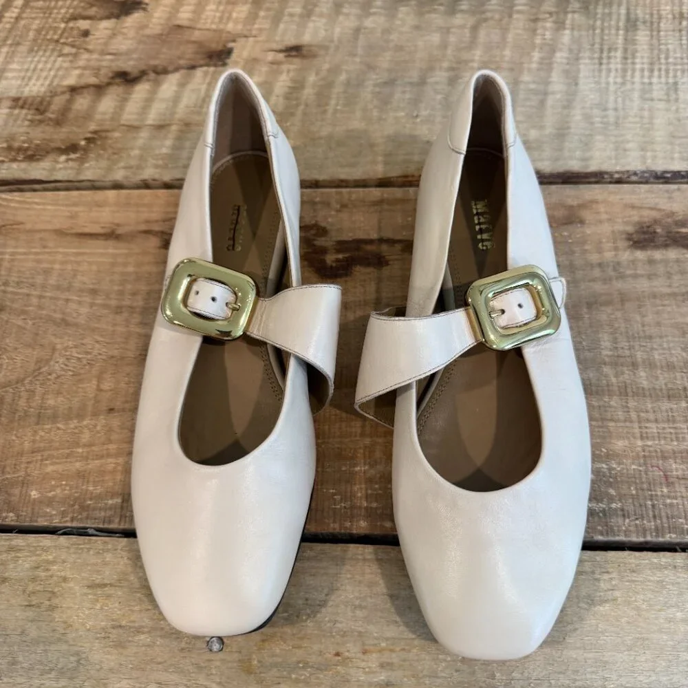 Maeve buckle mary